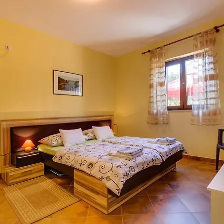 Abba Apartment *